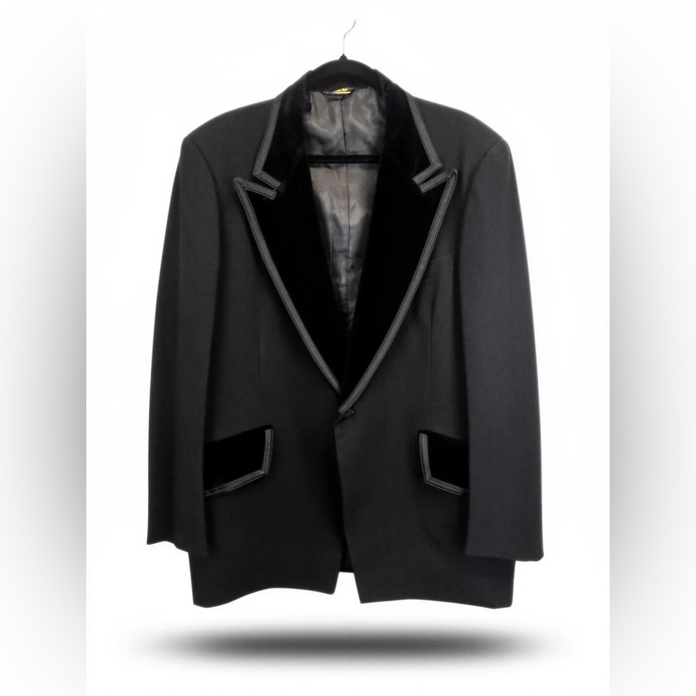 Vintage Formal Men’s 46 Long Black Velvet Trim Tuxedo Jacket Goth Vampire Event